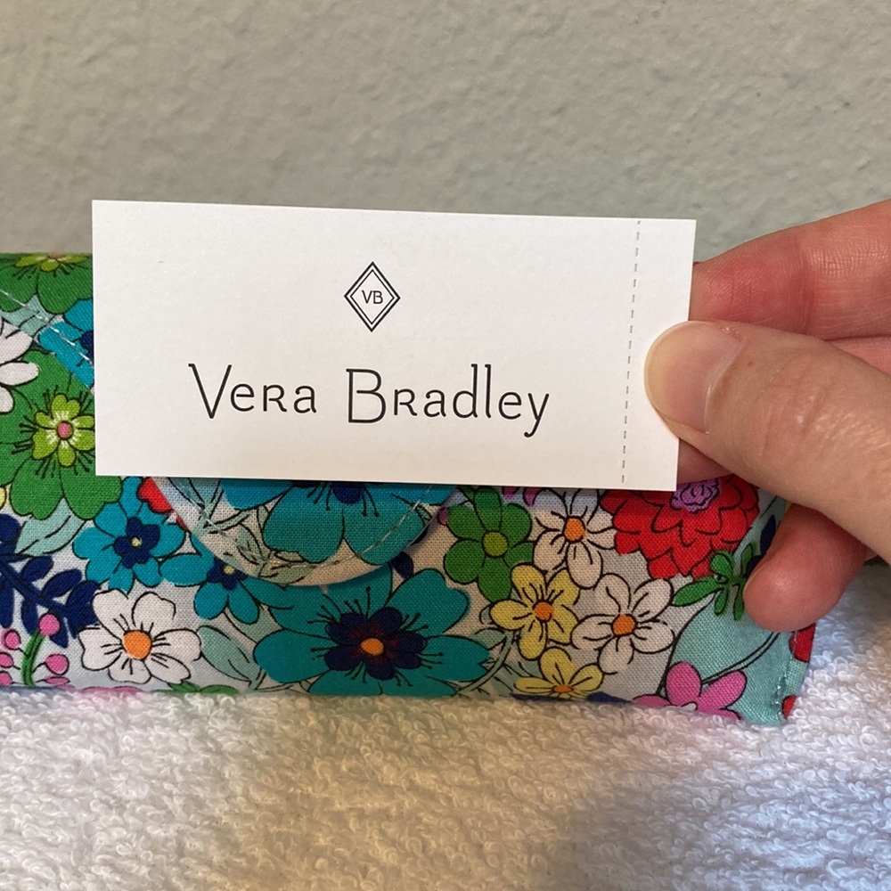 ThredUP: Vera Bradley Bree Sunglasses & Eyeglasses Case in Far Out Floral - Picture 6 of 15